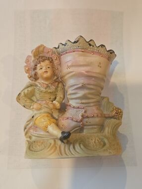 Rare Find Paul Ux Boy And Shoe Figurine Spill Vase